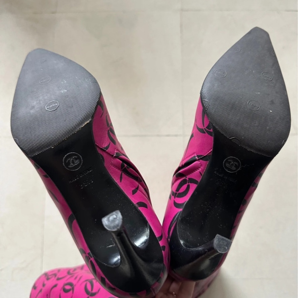 Vintage Chanel boots - Picture 5 of 8